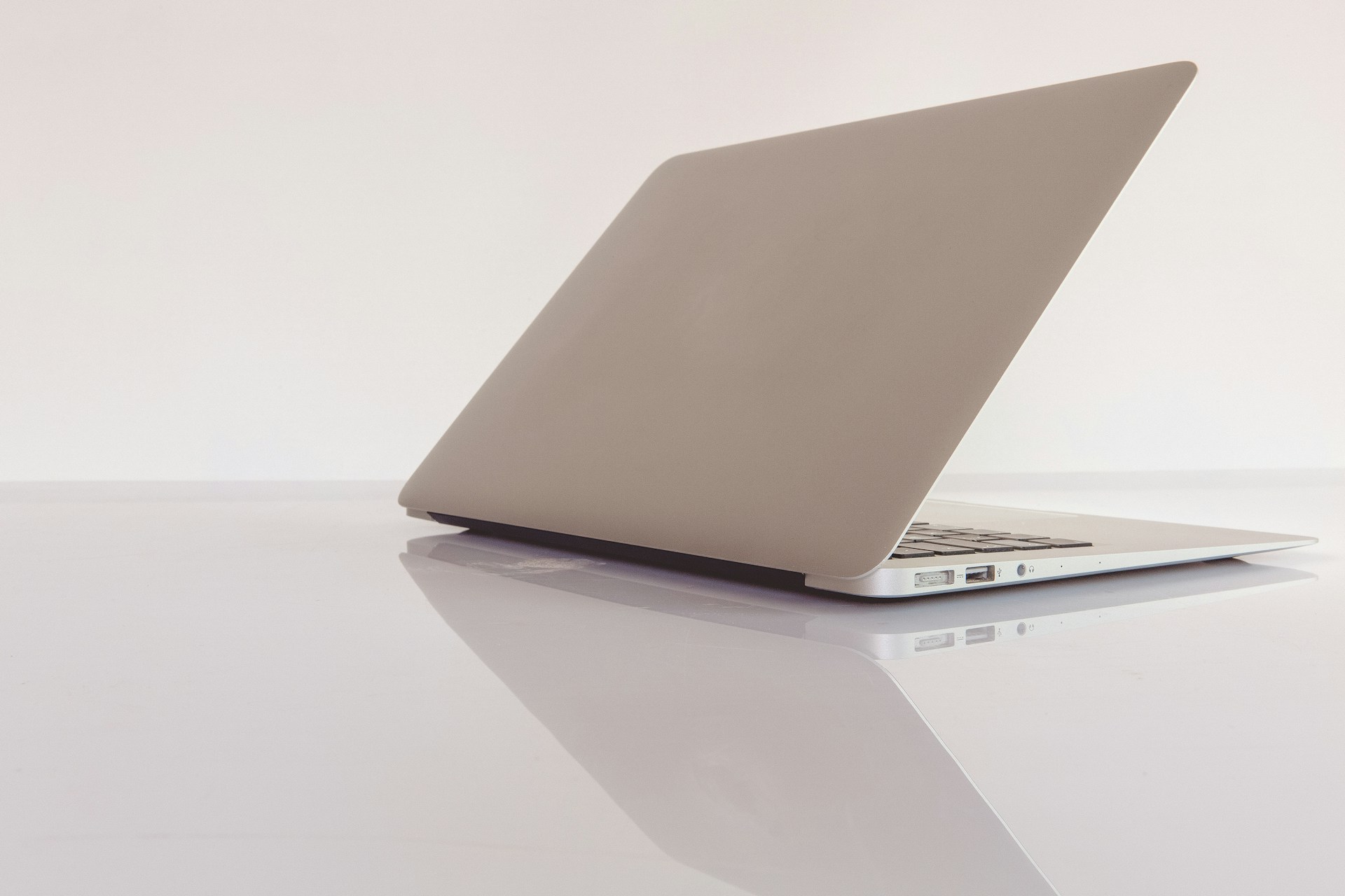 5 Essentials Every Small Business Website Needs